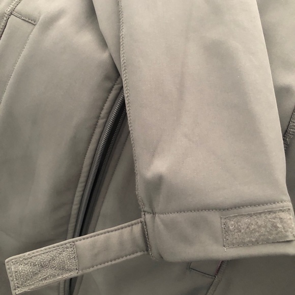 Women’s Fila active wear jacket sz Large - Picture 13 of 13